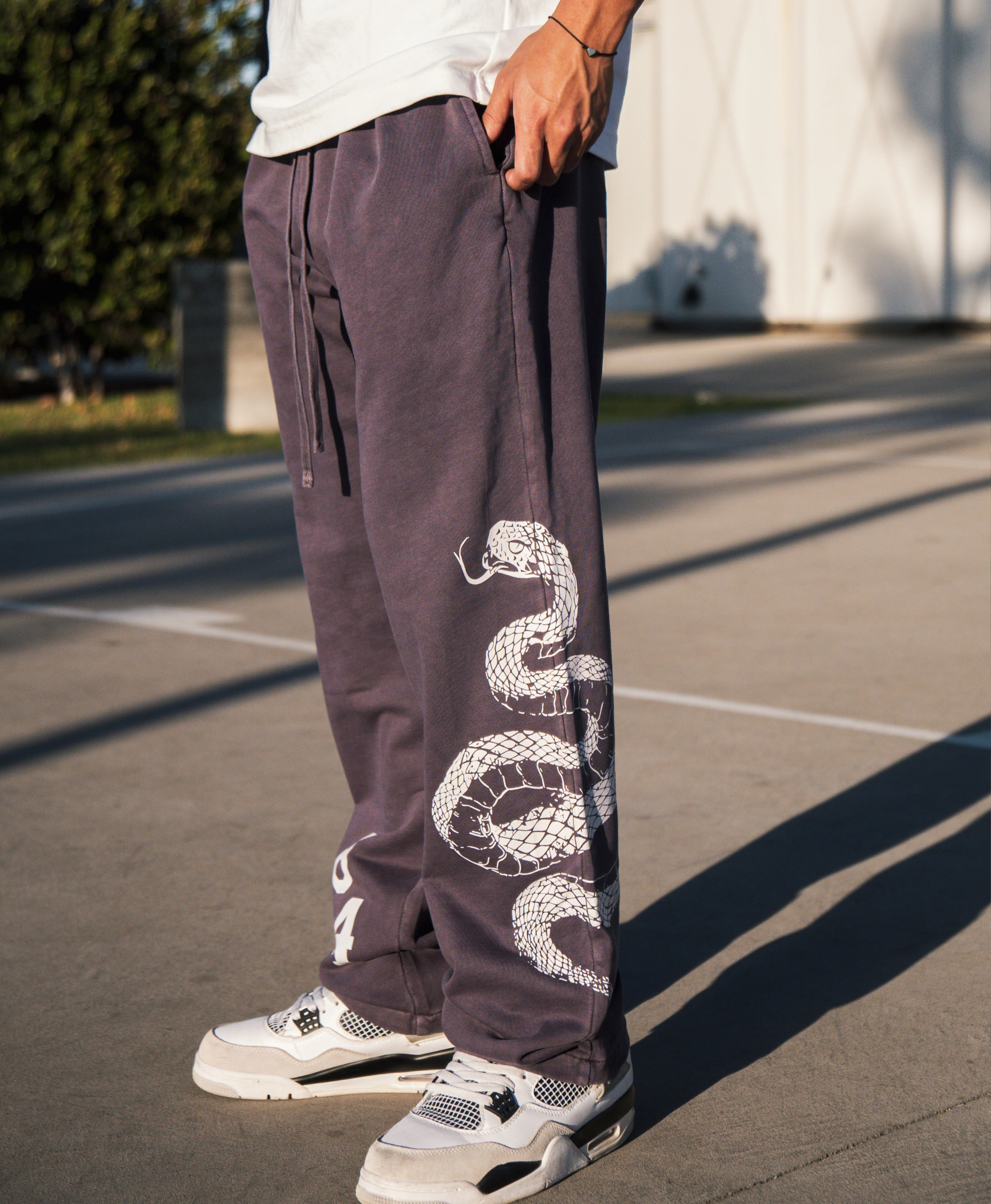 BLACK MAMBA SWEAT PANTS - Image 3